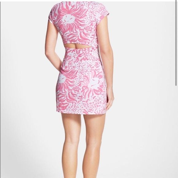 Lilly Pulitzer Raya Get Spotted Pink White Keyhole Back Cap Sleeve Mini Dress - Picture 3 of 16